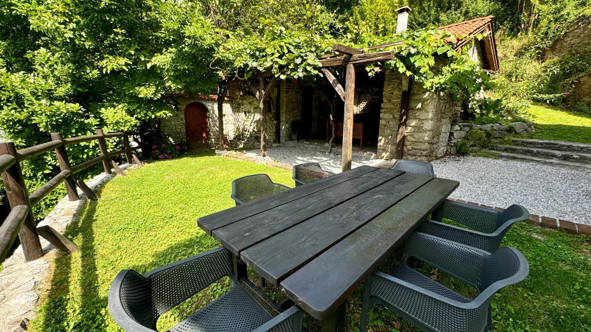 Villa Kuninez Most na Soči Exterior foto