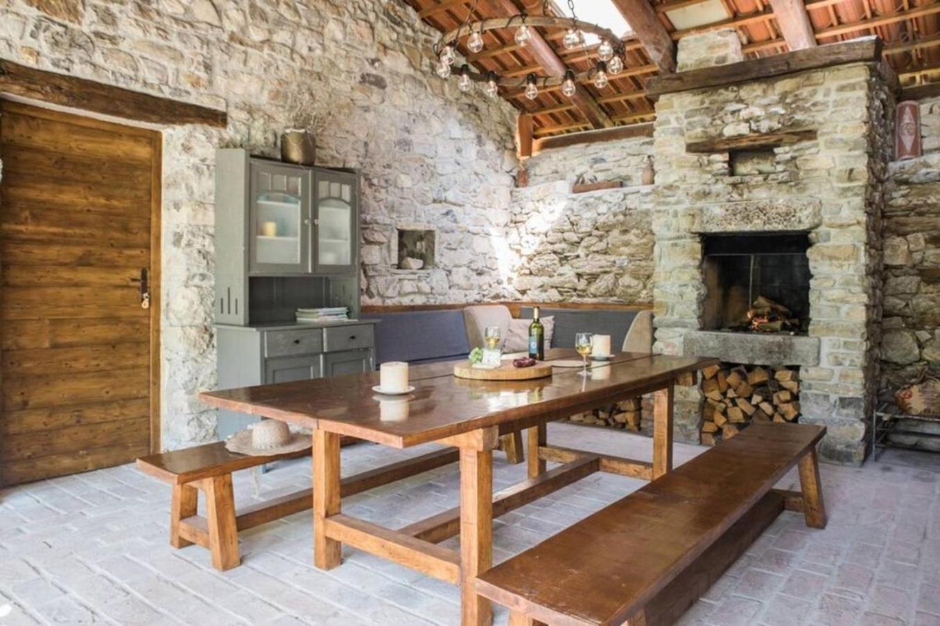 Villa Kuninez Most na Soči Exterior foto